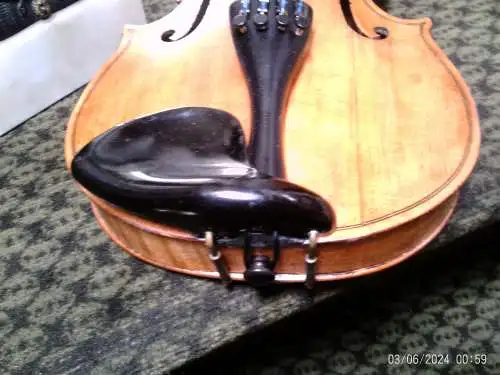 "3/4 Violine signiert Enel Pierre" Enel Pierre 1903 Lyon - ?   aus seiner Werkstätte in Neveau gefertigt 1945 , Enel Pierre war ein Meisterschüler seines Onkels Charles Pierre (1880 Paris 1954 ) in Paris ,