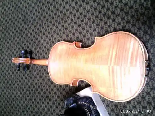 "3/4 Violine signiert Enel Pierre" Enel Pierre 1903 Lyon - ?   aus seiner Werkstätte in Neveau gefertigt 1945 , Enel Pierre war ein Meisterschüler seines Onkels Charles Pierre (1880 Paris 1954 ) in Paris ,