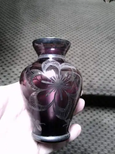 Murano Fliederfarbene Vase mit Silberlotbemalung  Motiven  Blüten und Blätterranken Etikett !
