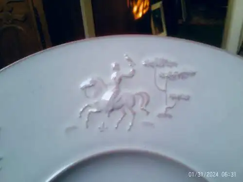 Karlsruher Majolika Jagdteller für Ihr Obst oder als Wandschmuck zu nutzen Art Deko aus der Vitrine !