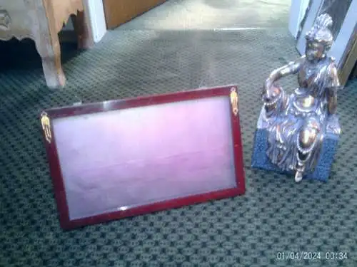 Jugendstil breiter Rahmen zum Aufstellen oder Hängen um 1900 Messing Aplikationen Masse: 22,5 cm X 36 cm  