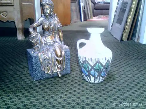 Strehla hell dunkle Blautöne  Auflage Blüten Formnummer 1252 H:17,5 cm