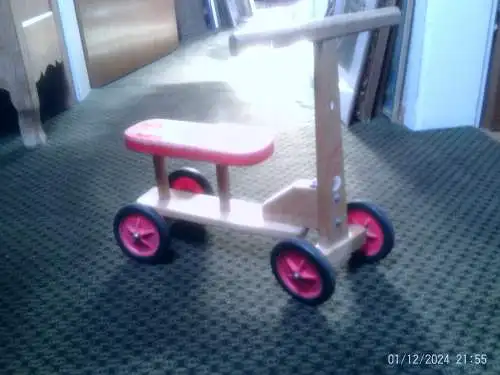 Laufrad Filius orig.Gloco Es ist trotz des Alters sehr leichtgängig und noch gut erhalten . Sitzhöhe 21 cm 