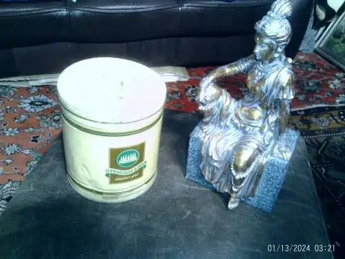 Alte Blechdose Schwartau Bonbon original Dose.  18x16 cm wohl vor 1960    Aufkleber Schwart. Milch Mokka Waffeln Nr 725-9   gebrauchter Zustand