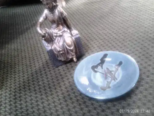 Ignacio Buxo  1860-1944 Picasso der Keramik Spain Schale, Wandteller glasierte Keramik Fautismus signiert