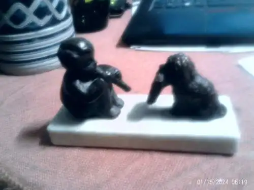 Art Deko Bronze Figurengruppe " Kind mit Flöte Hündchen hält die Noten " Marmor Sockel  masse: 12 x 4,5 x 8cm 