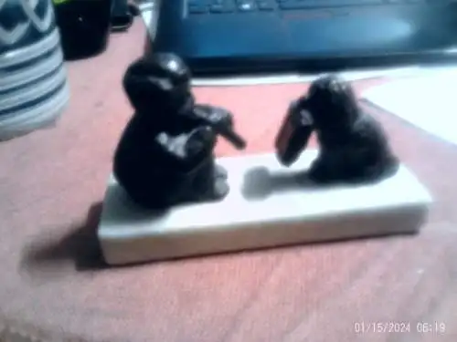 Art Deko Bronze Figurengruppe " Kind mit Flöte Hündchen hält die Noten " Marmor Sockel  masse: 12 x 4,5 x 8cm 