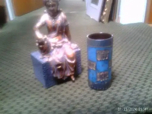 Carstens Tönnishof Keramik Vase 683-18 sautistisches Dekor 1960 Ära H: 18 cm Designer war Hans Welling   aus meiner Vitrine