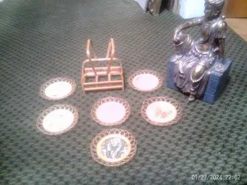 Vintage Schmetterlings-Untersetzer-Set für sechs echte Schmetterlingsflügel, montiert in einer Schattenbox, für Boho-Dekor, Barzubehör und Geschenkanhänger