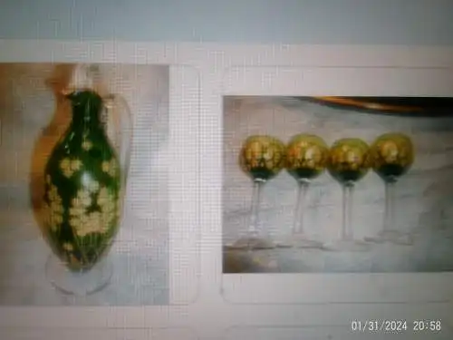 J. & L. Lobmeyr ,Ein Paar böhmische Karaffen 4 Likörgläser ovales Tablett aus grünem Kunstglas für4 Personen ca.1880 Otto Wagner Schule Wien