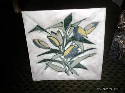 Elio Schiavon SKK Erhardt Wandschale signiert sehr selten! Sehr gute Erhaltung Masse: 26 cm x 26 cm 