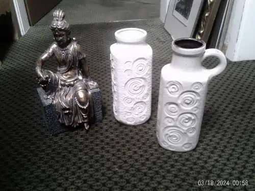 2 Scheurich 282 /28 und 482/28 seltene Jura Fusil polarweiß Vasen Mid Century Modern West German Pottery 1970er Jahre