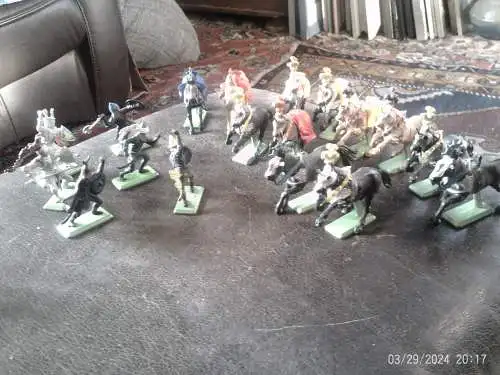 Konvolut: Britains LTD  " Deetail " Sarazenen ..ab 1971 usw. 6 Ritter+12 Pferde