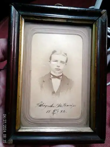 "Victor Wiegrabe. Identifiziert als Assessor aus Neuhof. " originale Rahmung  datiert 1892 Mitglied des Corps Saxonia Göttingen 