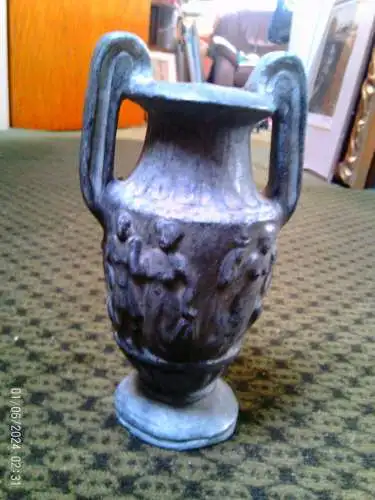 Keramik vase in Schieferfarben H: 18,5 cm „AMPHORA“   der Firma Riessner, Stellmacher & Kessel (RSt&K) . um 1895-1905