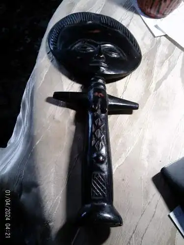 Westafrikanische Holzskulptur (Fruchtbarkeitspuppe)Typus: Akua'ba (Akuaba)Kultur/Stamm: Ashanti (Asante)
