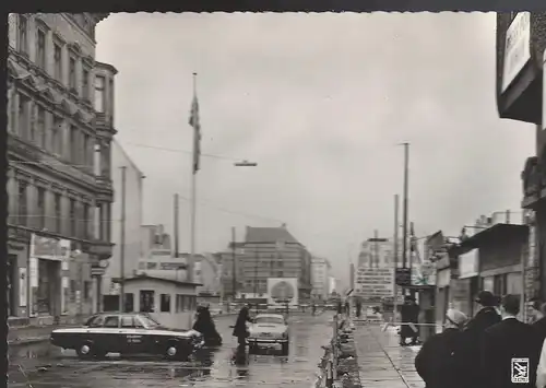 Berlin Sektorengrenze Übergang Friedrichstraße