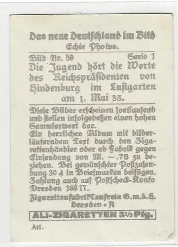 Sammelbild Ali-Zigaretten. Das neue Deutschland im Bild. Serie 1. Bild Nr. 59 Die Jugend hört die Worte des Reichspräsidenten von Hindenburg im Lustgarten am 1.Mai 1933