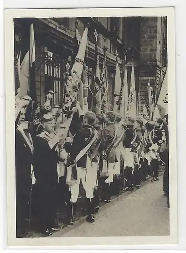 Sammelbild Ali-Zigaretten. Das neue Deutschland im Bild. Serie 1. Bild Nr. 62 Studenten am Tage der nationalen Arbeit am 1.Mai 1933