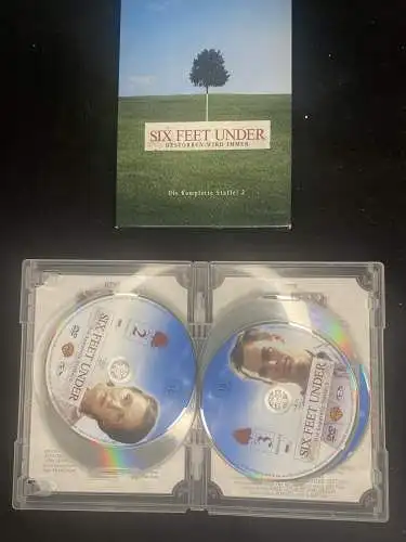 Six Feet Under - Gestorben wird immer - Die komplette Staffel 2 [5 DVDs]