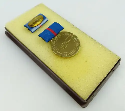 Medaille für hervorragende Leistungen im Verkehrswesen der DDR, Orden910