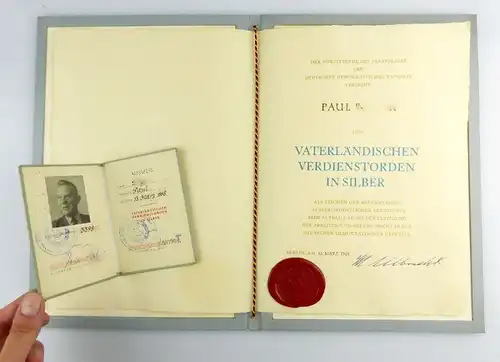 #e2707 VVO Silber Urkunde mit Ausweis, Wachssiegel und Unterschrift Ulbricht