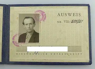 Ausweis / Trägerausweis: Verdienter Aktivist 1952 ausgestellt, Orden3125