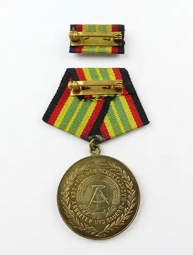 #e7775 DDR Medaille für treue Dienste NVA vgl. Band I Nr. 148 e Silber 900