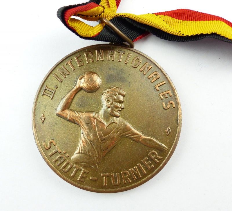 Der Artikel mit der oldthingid 30653101 ist aktuell ausverkauft.