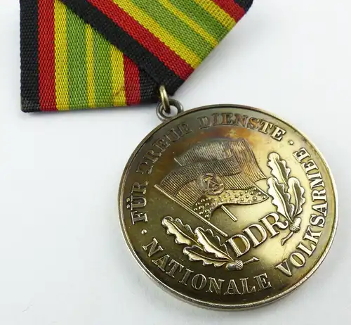 Medaille für treue Dienste in der NVA in Gold vgl. Band I Nr. 149 e, Orden3388