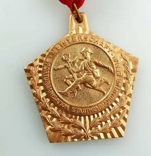 #e8878 DDR Medaille Meisterschaft Sportorganisation Stadtkommandantur Berlin