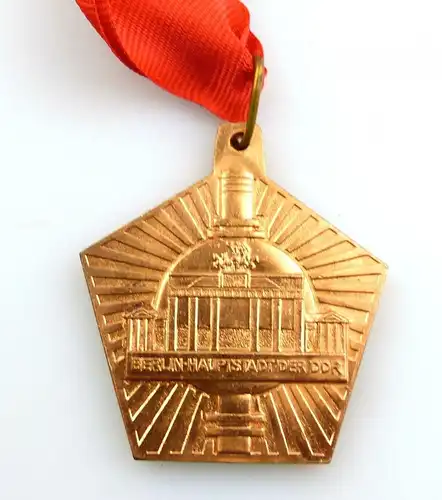 #e8878 DDR Medaille Meisterschaft Sportorganisation Stadtkommandantur Berlin