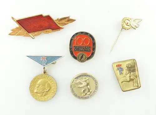 #e9064 6 DDR Abzeichen Jungpioniere, 1970, 100 Friedenskilometer...