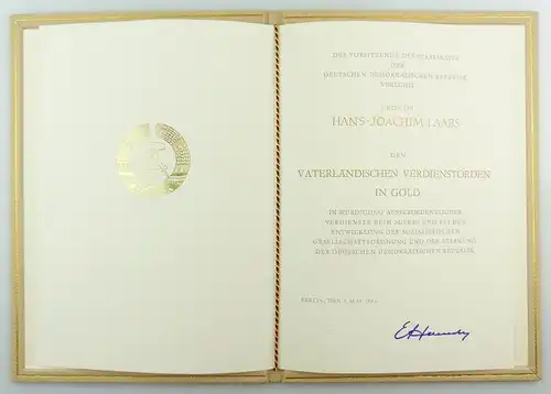 E9168 Nachlass Oberstudienrat Dr. Päd. Hans-Joachim Laabs Urkunde für VVO Gold
