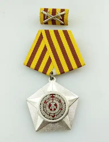 E9154 Original Kampforden in Silber 1981 verliehen an Oberst Martin mit Urkunde