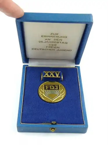 E9149 Medaille Zur Erinnerung an den 25. Jahrestag der FDJ Freie Deutsche Jugend