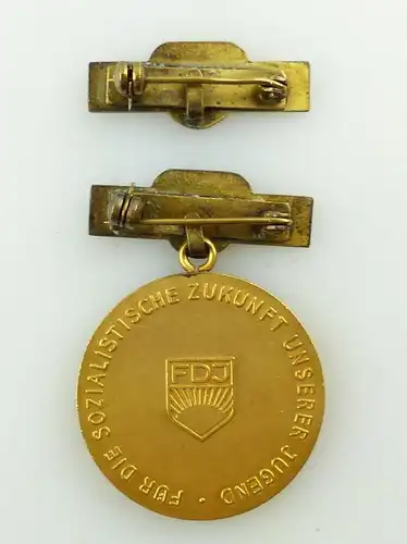 E9109 DDR Nachlass Schriftsteller: Artur-Becker-Medaille FDJ mit Urkunde 1965