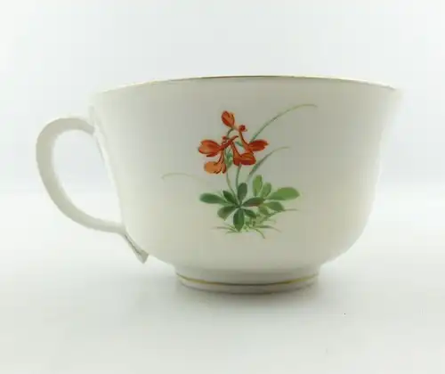 E9233 Meissen Tasse 1. Wahl mit Goldrand und Blumen