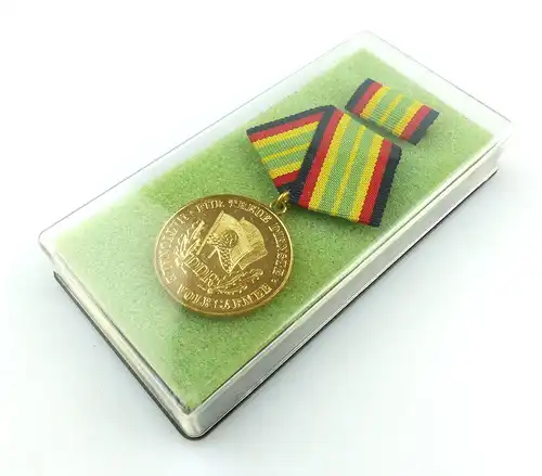 #e3301 DDR Medaille für treue Dienste in der NVA vgl. Band I Nr.149 g 1972-76