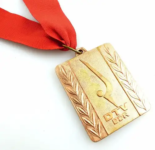 #e5528 DDR Medaille DTV der DDR in Bronze Deutscher Turn-Verband mit Band