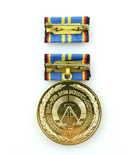 #e3269 Medaille für Pflichterfüllung Landesverteidigigung der DDR (1989-90)
