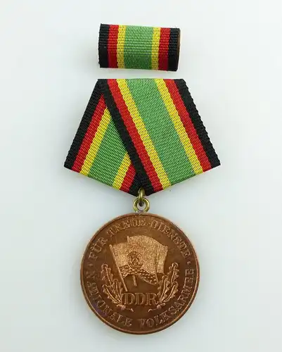 #e3237 DDR Medaille für treue Dienste in der NVA vgl. Band I Nr.151g 1972-1976