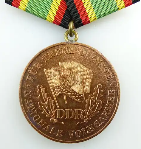 #e3237 DDR Medaille für treue Dienste in der NVA vgl. Band I Nr.151g 1972-1976