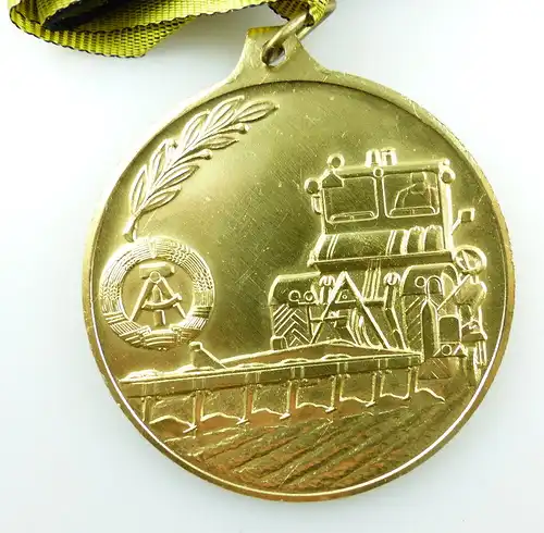 #e4067 DDR Medaille Wettbewerbe im Pflügen Bauern Landwirtschaft