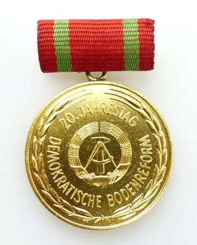 #e2090 20. Jahrestag Demokratische Bodenreform DDR goldfarben Medaille