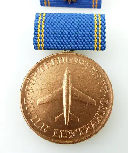 #e2462 Medaille für 5 Jahre treue Dienste in der zivilen Luftfahrt in Bronze DDR