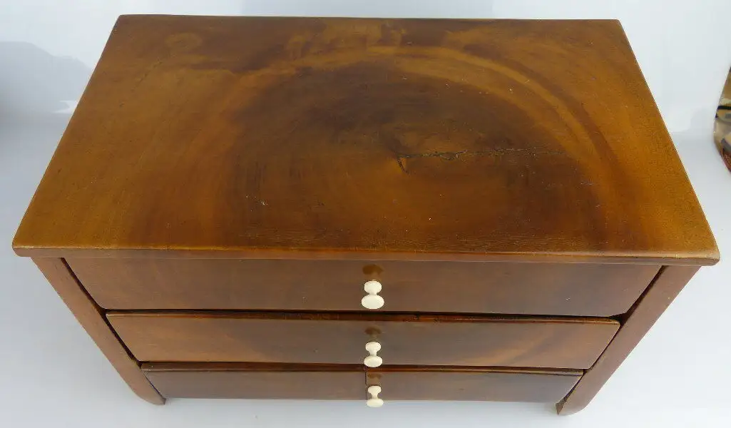 original alter Biedermeier Modell Schrank mit 3 Schubladen Miniatur so067 1