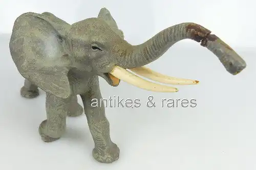 altes Elastolin Tier: großer stürmender Elefant (linol042)