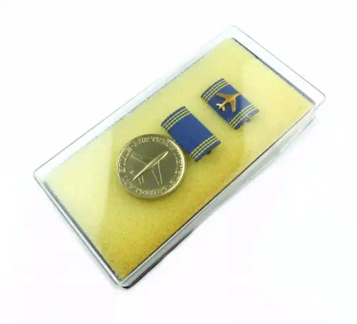 #e6798 treue Dienste Medaille zivile Luftfahrt in Gold für 30 Dienstjahre DDR