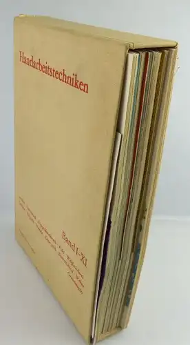 12 Hefte : Handarbeitstechniken Band I-XI Verlag für die Frau Leipzig e504